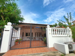 Toh Estate (D17), Terrace #205309191